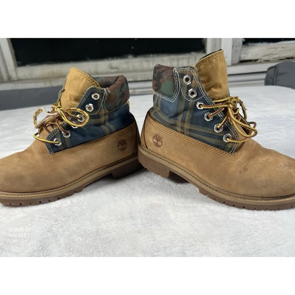 Timberland Toddler Camo Plaid Collar Waterproof Boots‎ Size 2